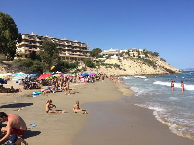 3 bedroom Apartment for sale in El Campello with pool garage - € 449,500 (Ref: 5430397)