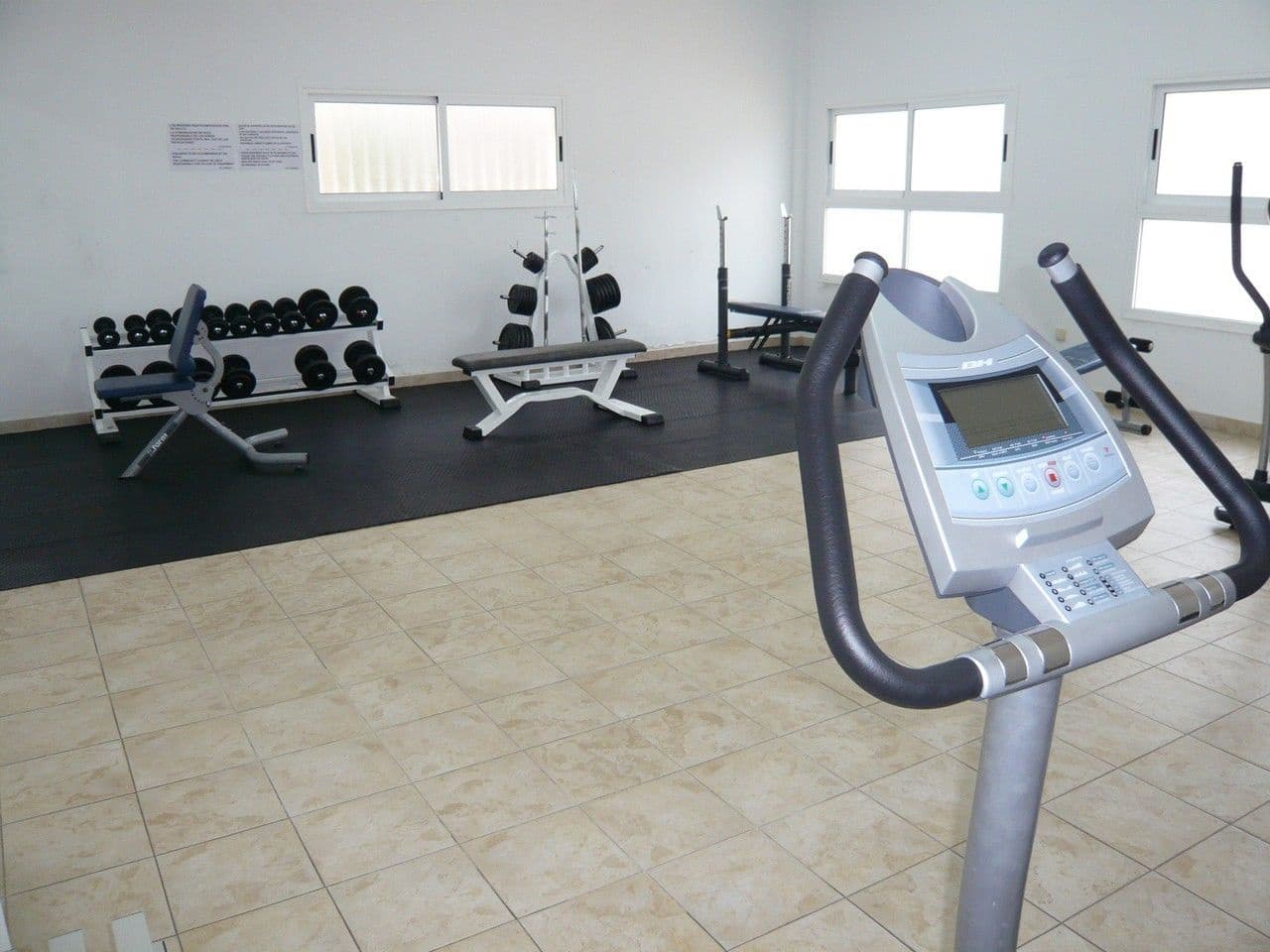 Apartamento de 2 habitaciones en El Campello en venta con piscina garaje - 186.000 € (Ref: 5504484)