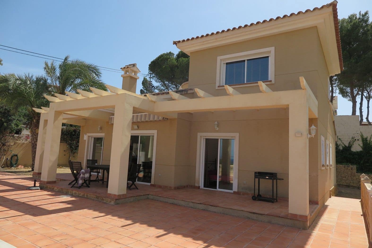 4 bedroom Villa for sale in El Campello with pool garage - € 695,000 (Ref: 7934596)