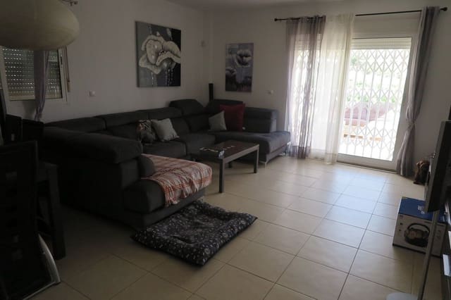 4 bedroom Villa for sale in El Campello with pool - € 429,000 (Ref: 7934605)