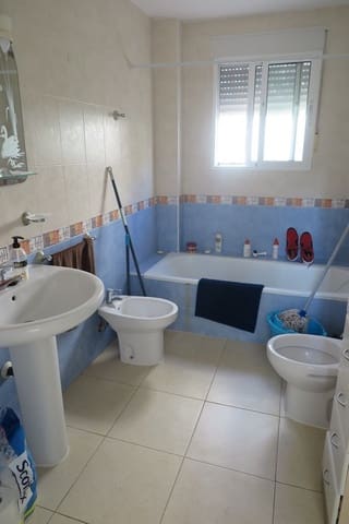 4 bedroom Villa for sale in El Campello with pool - € 429,000 (Ref: 7934605)