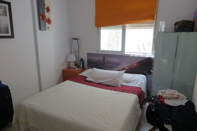 4 bedroom Villa for sale in El Campello with pool - € 429,000 (Ref: 7934605)