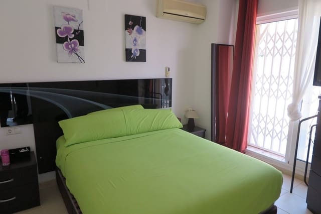 4 bedroom Villa for sale in El Campello with pool - € 429,000 (Ref: 7934605)