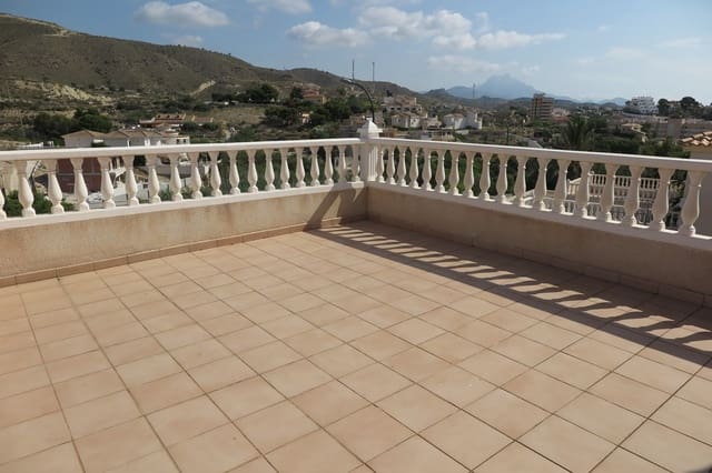 4 soverom Villa til salgs i El Campello med svømmebasseng - € 640 000 (Ref: 7934605)