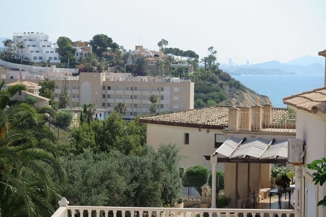 4 soverom Villa til salgs i El Campello med svømmebasseng - € 640 000 (Ref: 7934605)