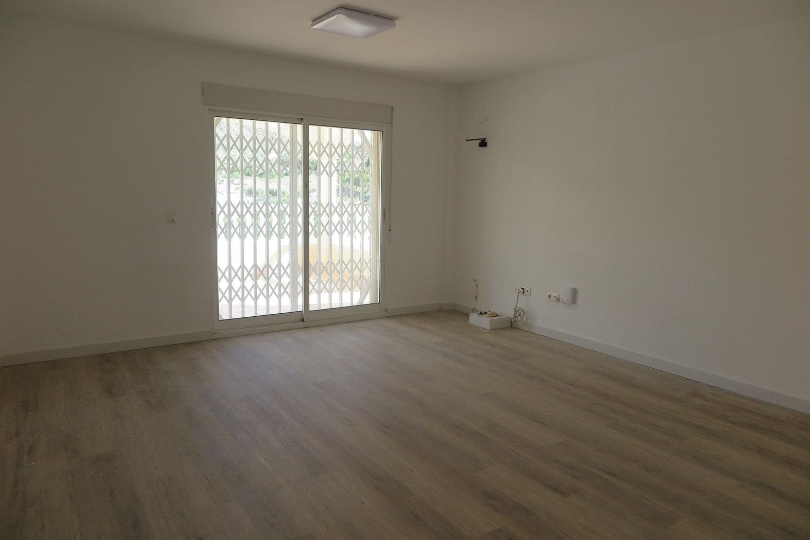 4 bedroom Villa for sale in El Campello with pool - € 640,000 (Ref: 7934605)