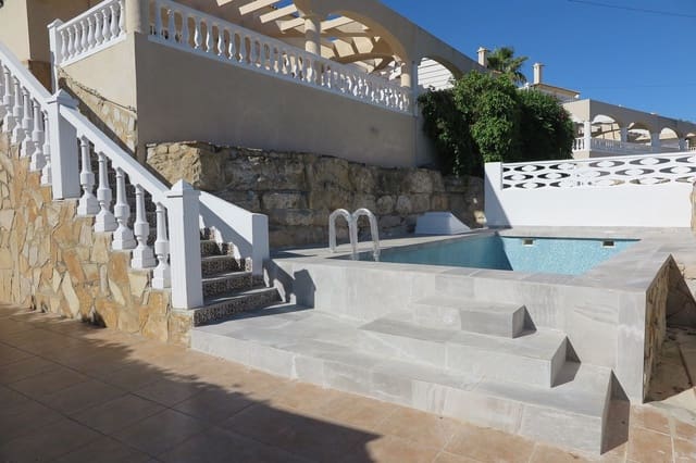 4 soverom Villa til salgs i El Campello med svømmebasseng - € 640 000 (Ref: 7934605)