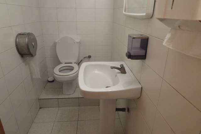 Commercial for sale in El Campello - € 325,000 (Ref: 9435953)