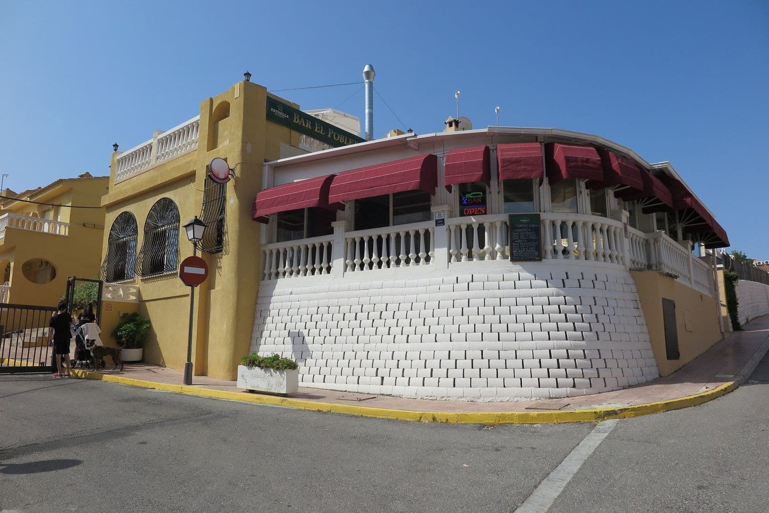 Commercial for sale in El Campello - € 325,000 (Ref: 9435953)