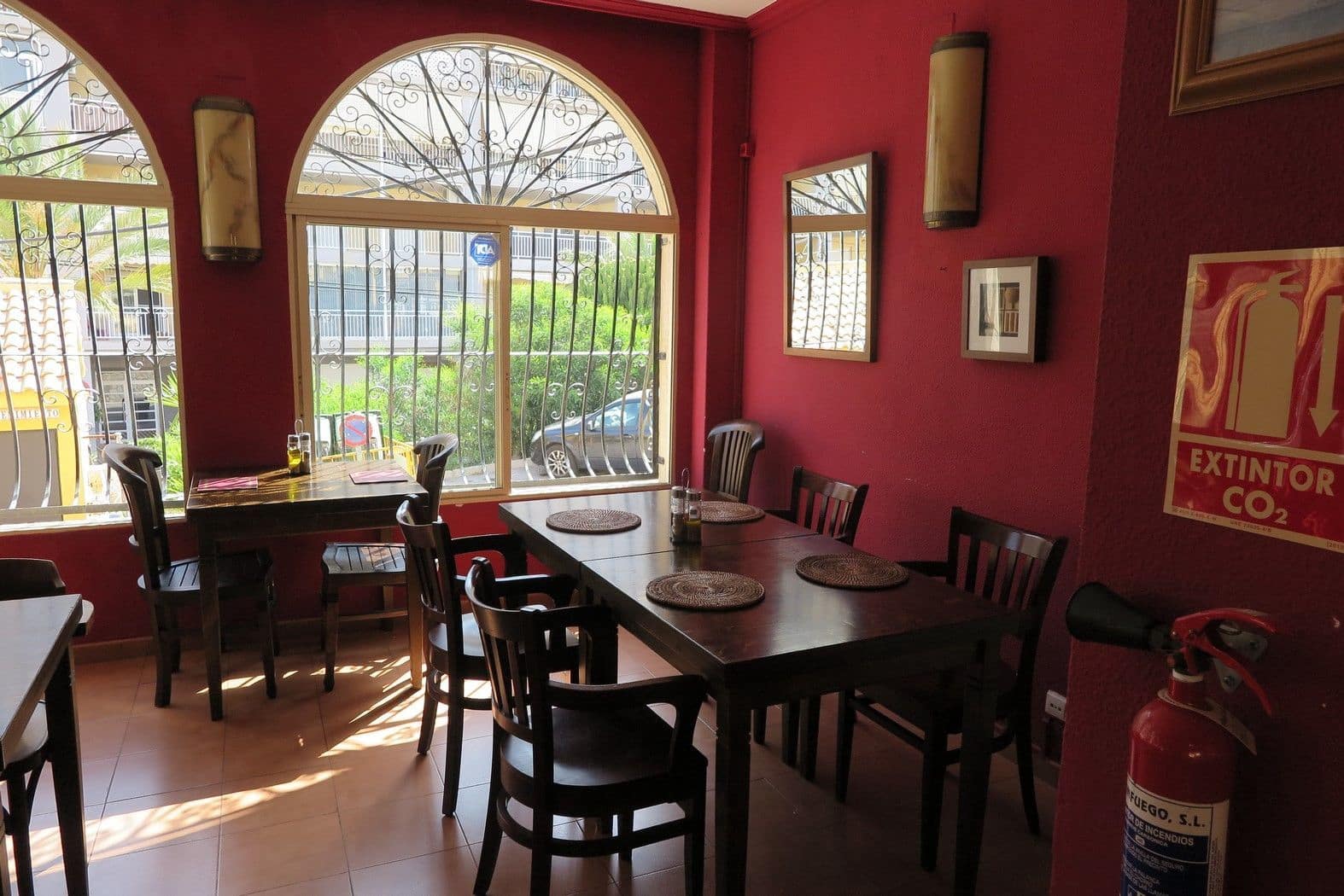 Commercial for sale in El Campello - € 325,000 (Ref: 9435953)