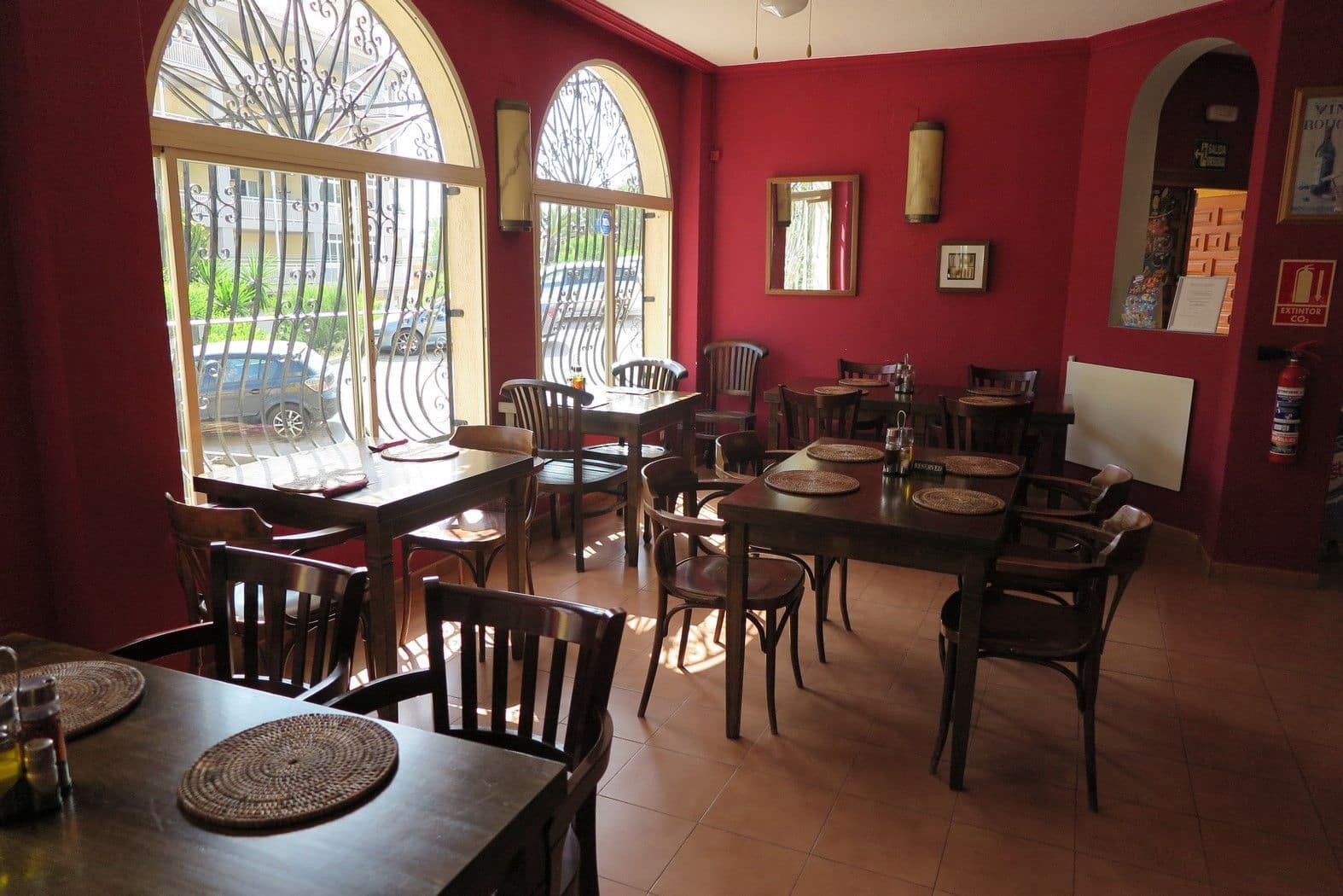 Commercial for sale in El Campello - € 325,000 (Ref: 9435953)