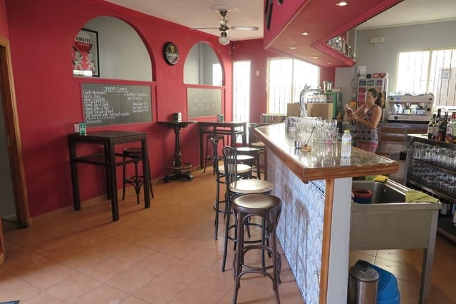 Commercial for sale in El Campello - € 325,000 (Ref: 9435953)