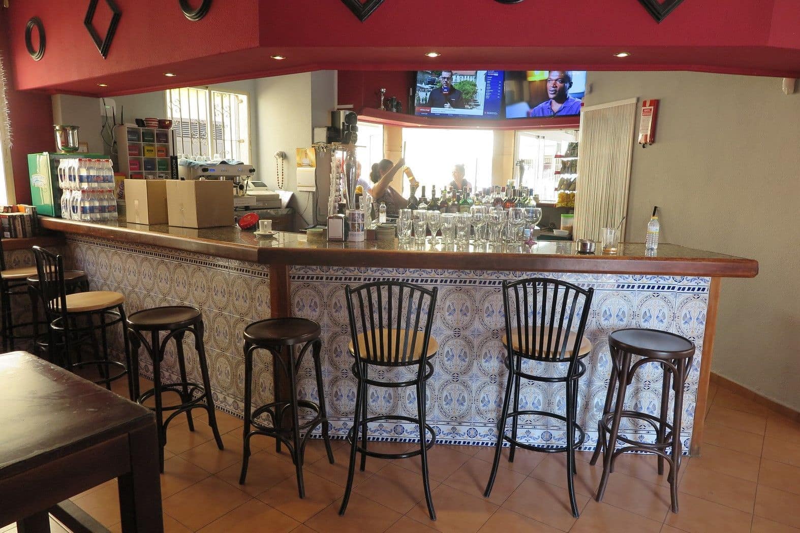 Commercial for sale in El Campello - € 325,000 (Ref: 9435953)