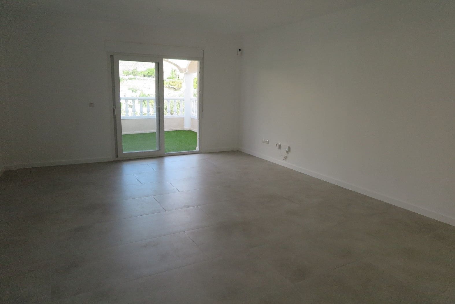 3 bedroom Villa for sale in El Campello - € 550,000 (Ref: 9435954)