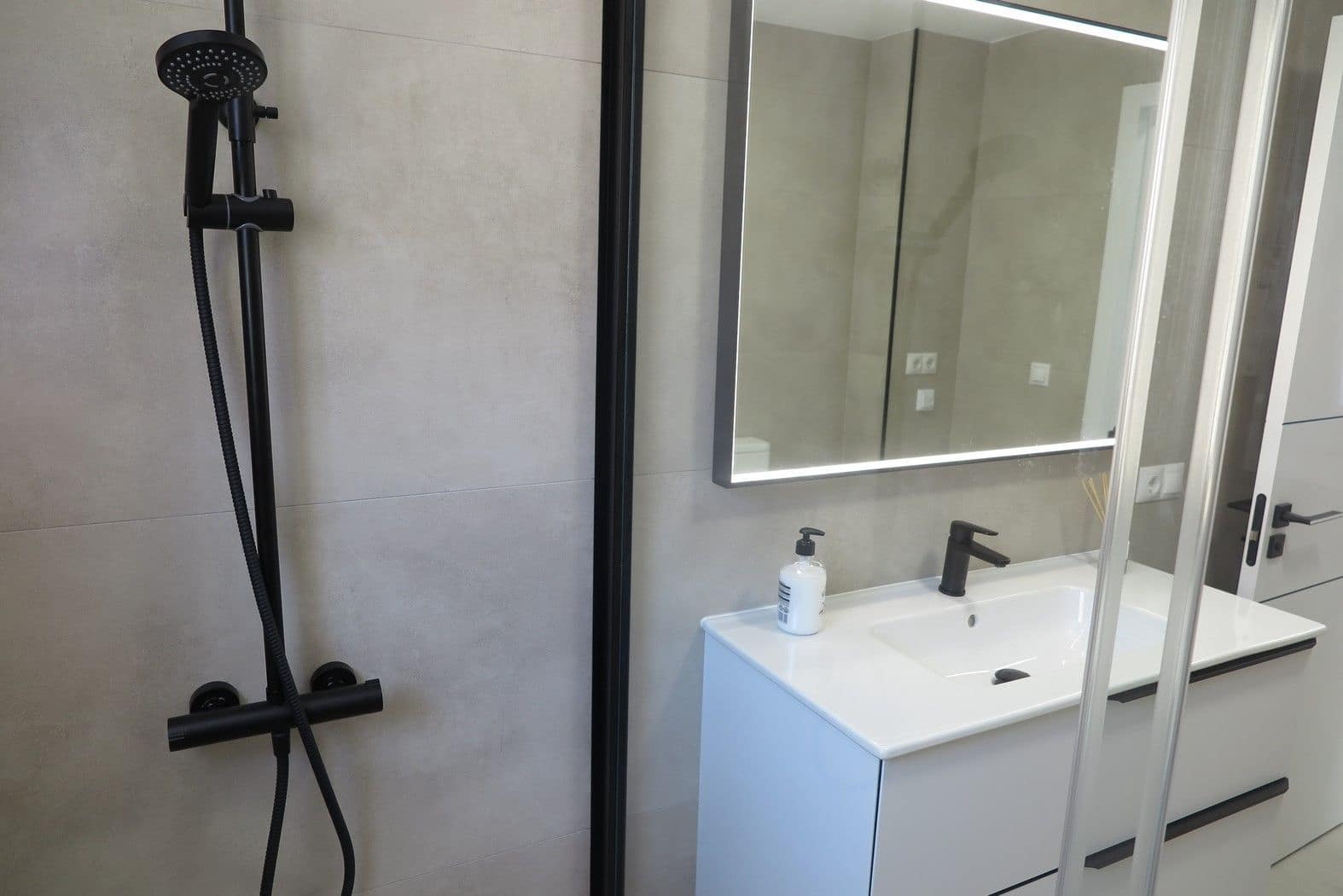 3 bedroom Villa for sale in El Campello - € 550,000 (Ref: 9435954)