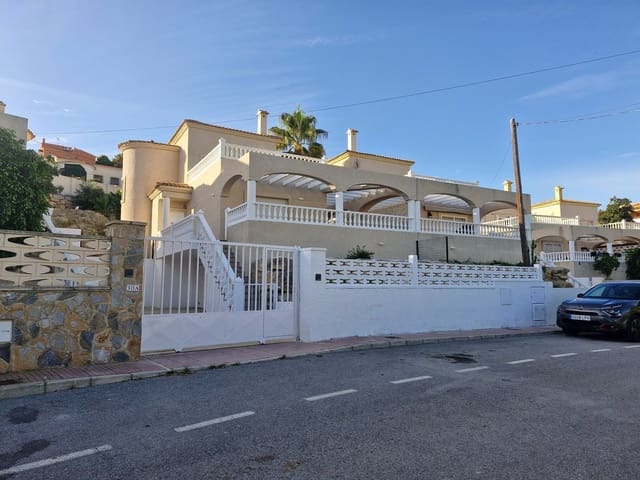 3 bedroom Villa for sale in El Campello - € 550,000 (Ref: 9435954)