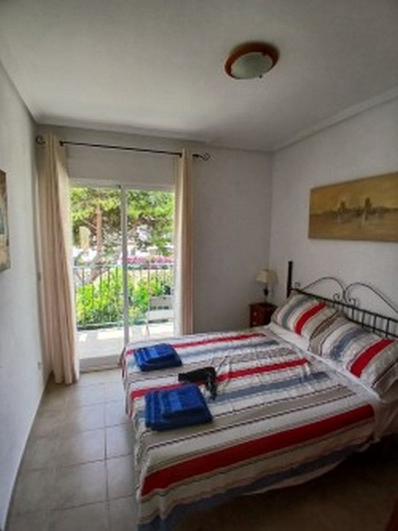 2 makuuhuone Paritalo myytävänä paikassa El Campello mukana uima-altaan 
autotalli - 239 000 € (Ref: 9435955)