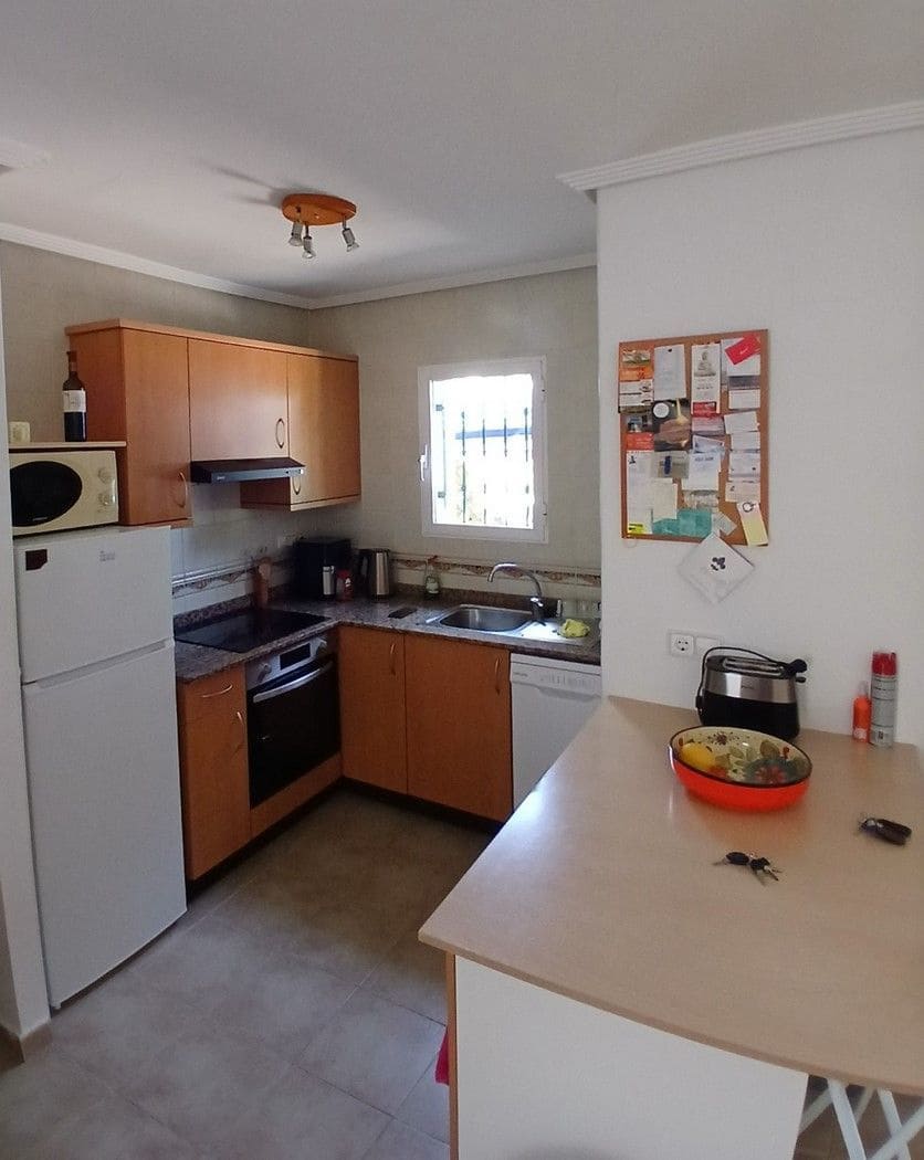 2 makuuhuone Paritalo myytävänä paikassa El Campello mukana uima-altaan 
autotalli - 239 000 € (Ref: 9435955)