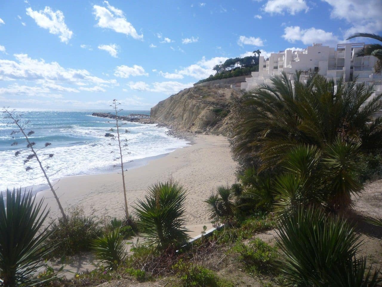 Bungalow de 3 habitaciones en El Campello en venta con piscina garaje - 279.000 € (Ref: 9435956)