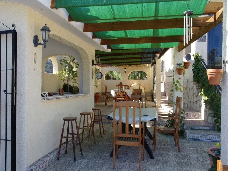 4 soveværelse Villa til salg i El Campello med swimmingpool - € 595.000 (Ref: 9435957)