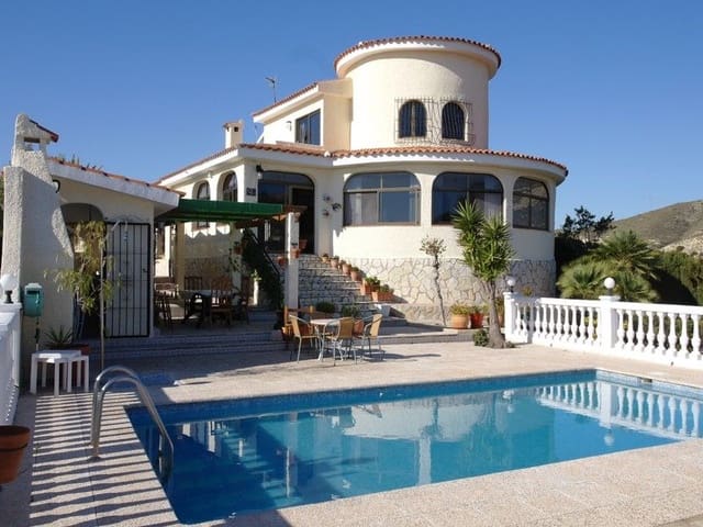 4 soveværelse Villa til salg i Cala d'Or, El Campello med swimmingpool - € 595.000 (Ref: 9435957)