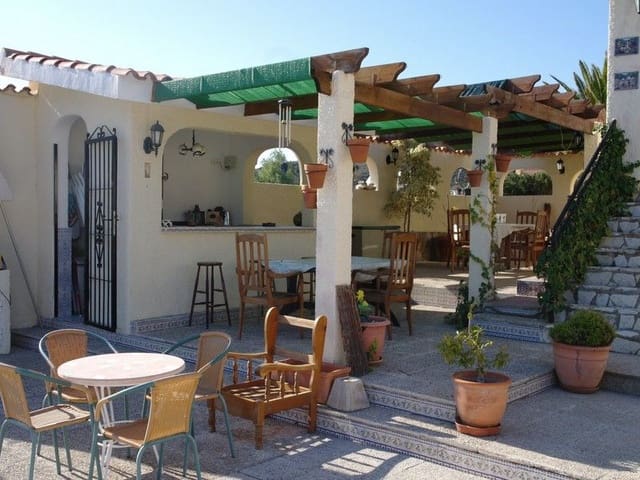 4 soveværelse Villa til salg i Cala d'Or, El Campello med swimmingpool - € 595.000 (Ref: 9435957)