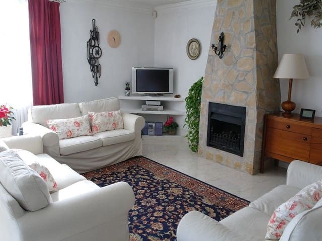 4 soveværelse Villa til salg i Cala d'Or, El Campello med swimmingpool - € 595.000 (Ref: 9435957)