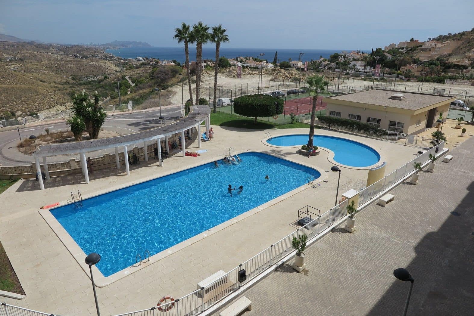 2 bedroom Apartment for rent in El Campello with pool garage - € 900 (Ref: 9435958)