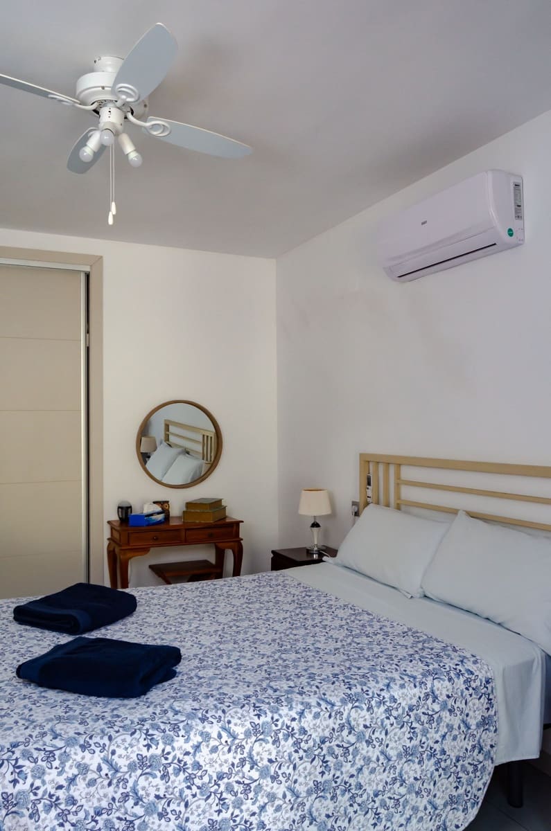 3 bedroom Villa for sale in El Campello with pool garage - € 729,000 (Ref: 9435959)