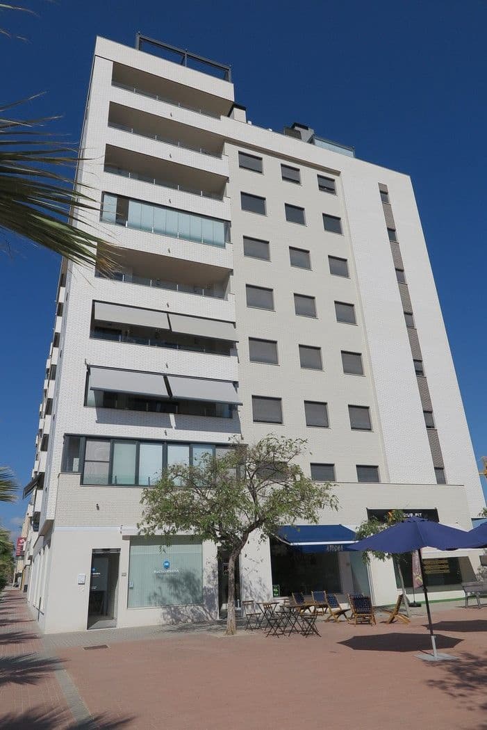 3 bedroom Apartment for sale in El Campello with pool garage - € 459,000 (Ref: 9435960)