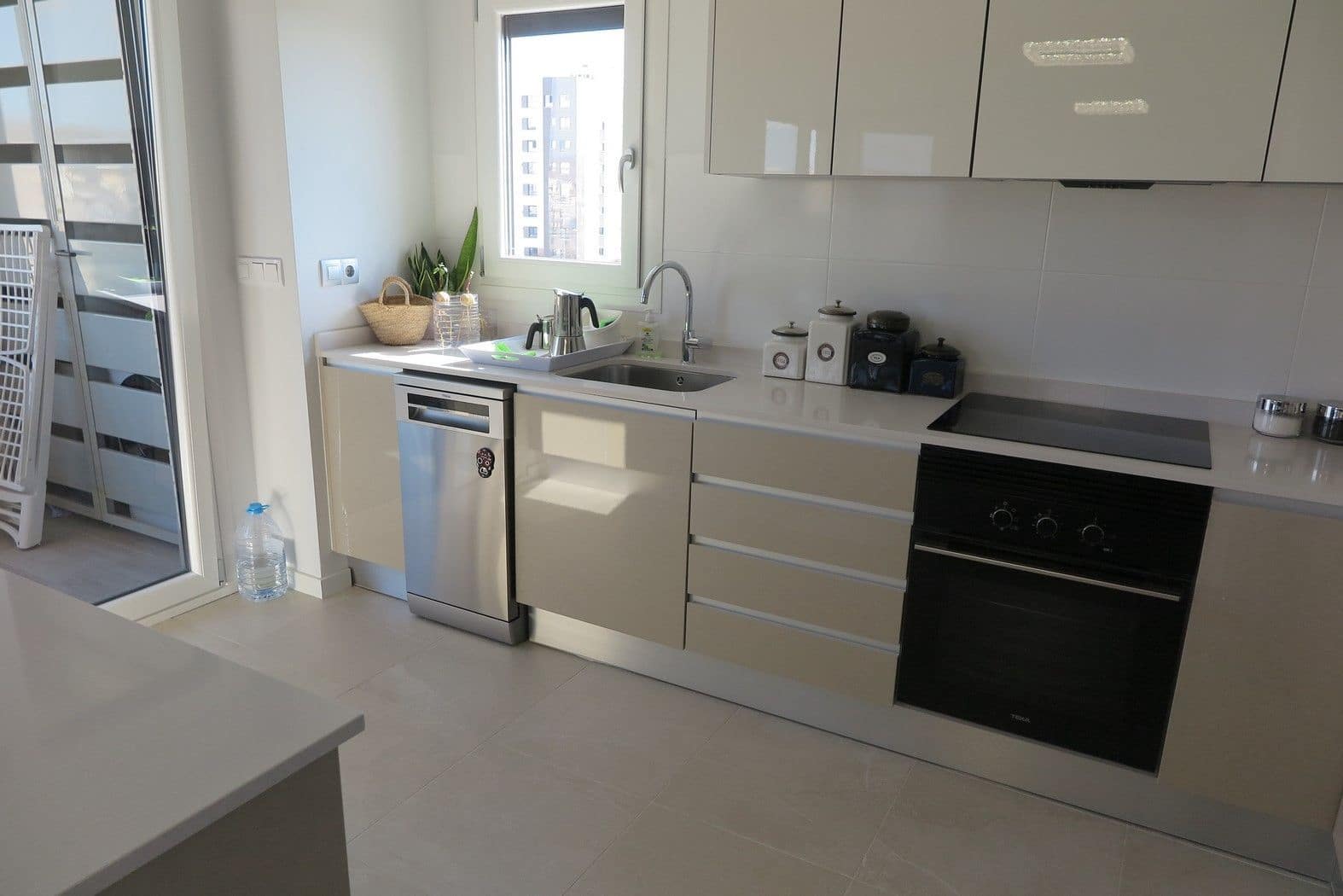 3 bedroom Apartment for sale in El Campello with pool garage - € 459,000 (Ref: 9435960)