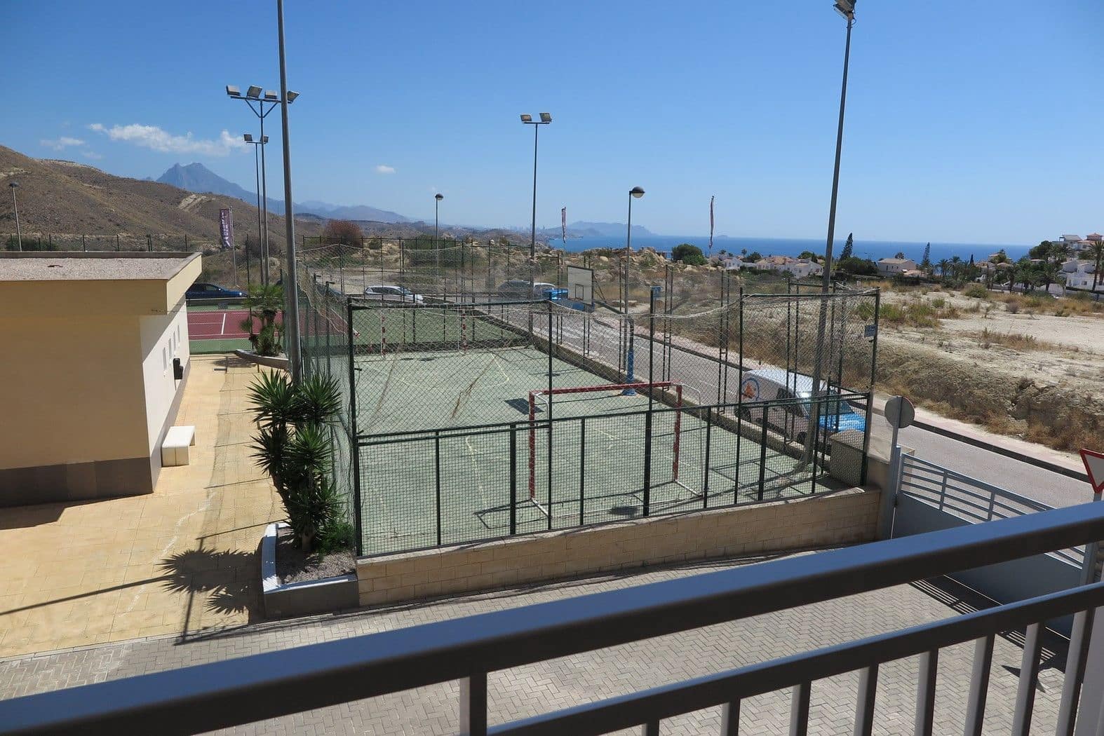 2 bedroom Apartment for sale in El Campello with pool garage - € 189,000 (Ref: 9435961)