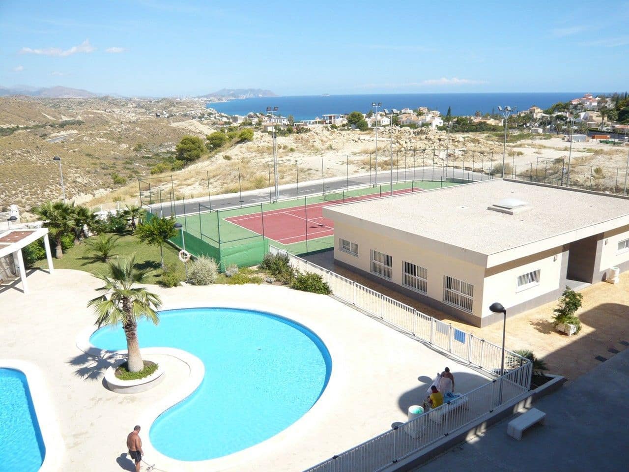 2 bedroom Apartment for sale in El Campello with pool garage - € 189,000 (Ref: 9435961)