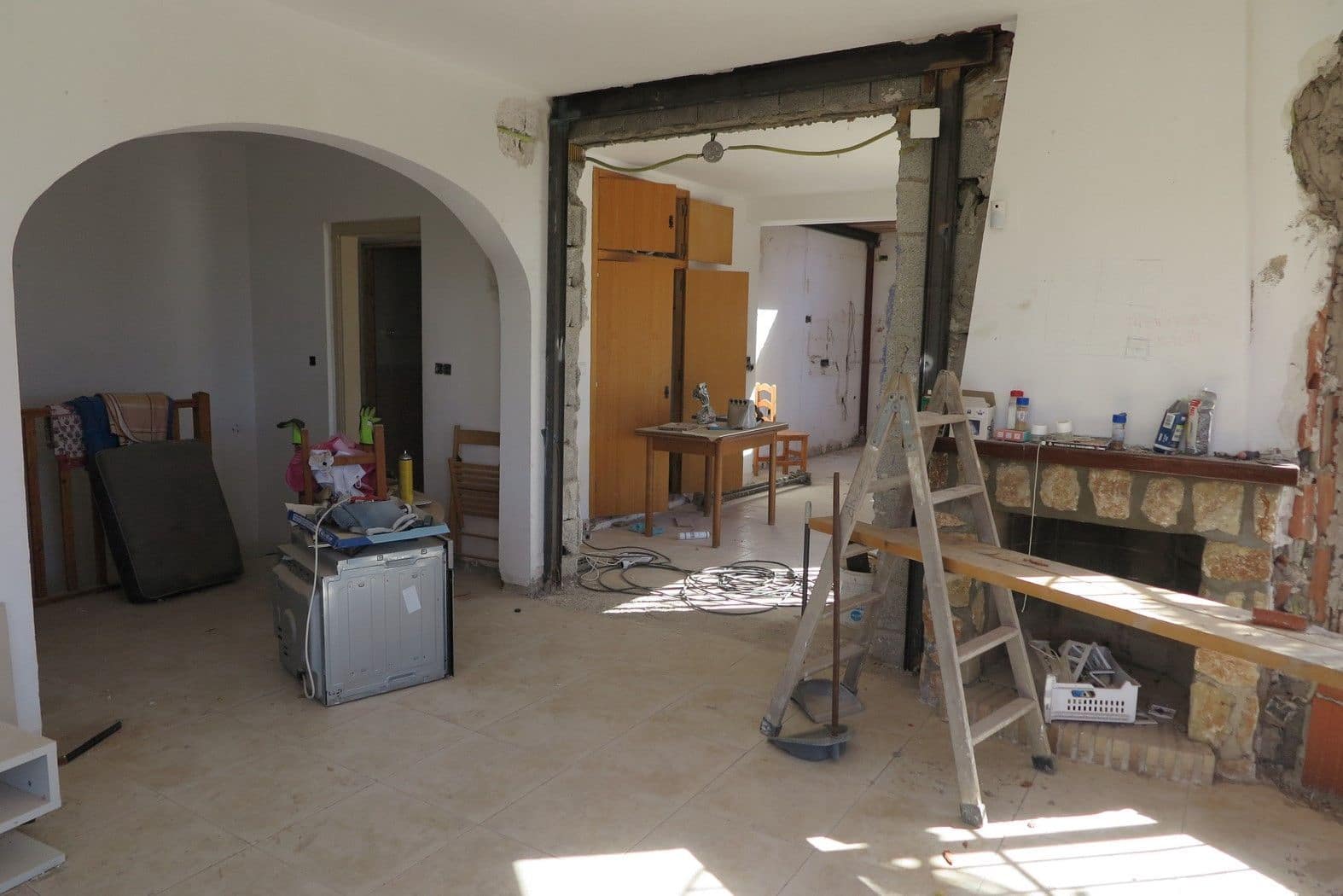 4 bedroom Villa for sale in El Campello with pool - € 880,000 (Ref: 9435963)