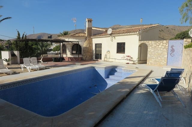 4 bedroom Villa for sale in El Campello with pool - € 880,000 (Ref: 9435963)