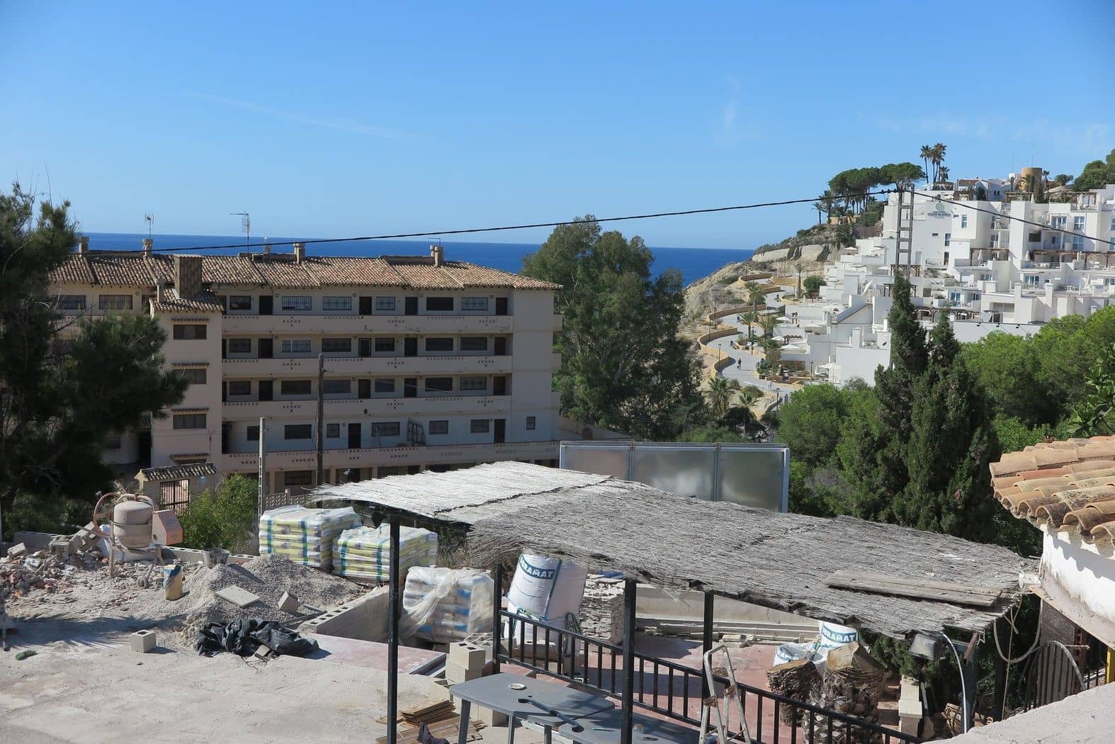 4 bedroom Villa for sale in El Campello with pool - € 880,000 (Ref: 9435963)