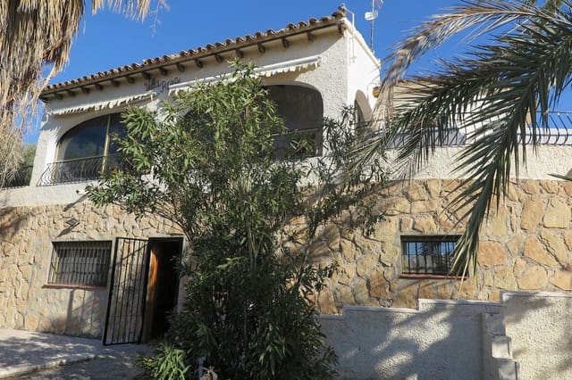 4 bedroom Villa for sale in El Campello with pool - € 880,000 (Ref: 9435963)