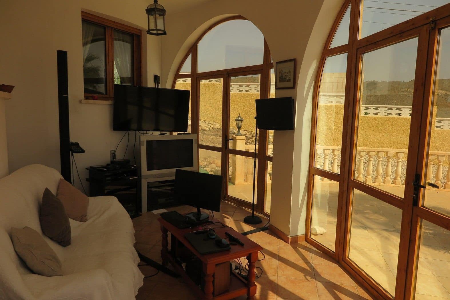 4 bedroom Villa for sale in El Campello with pool garage - € 650,000 (Ref: 9435964)