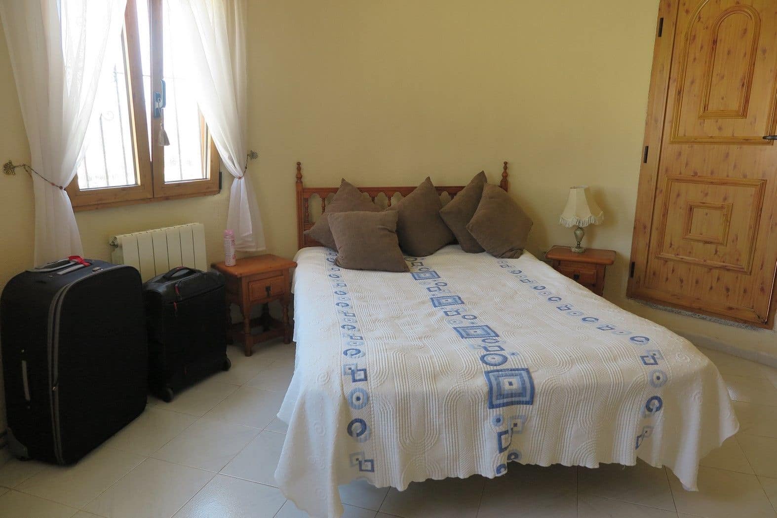 4 bedroom Villa for sale in El Campello with pool garage - € 650,000 (Ref: 9435964)