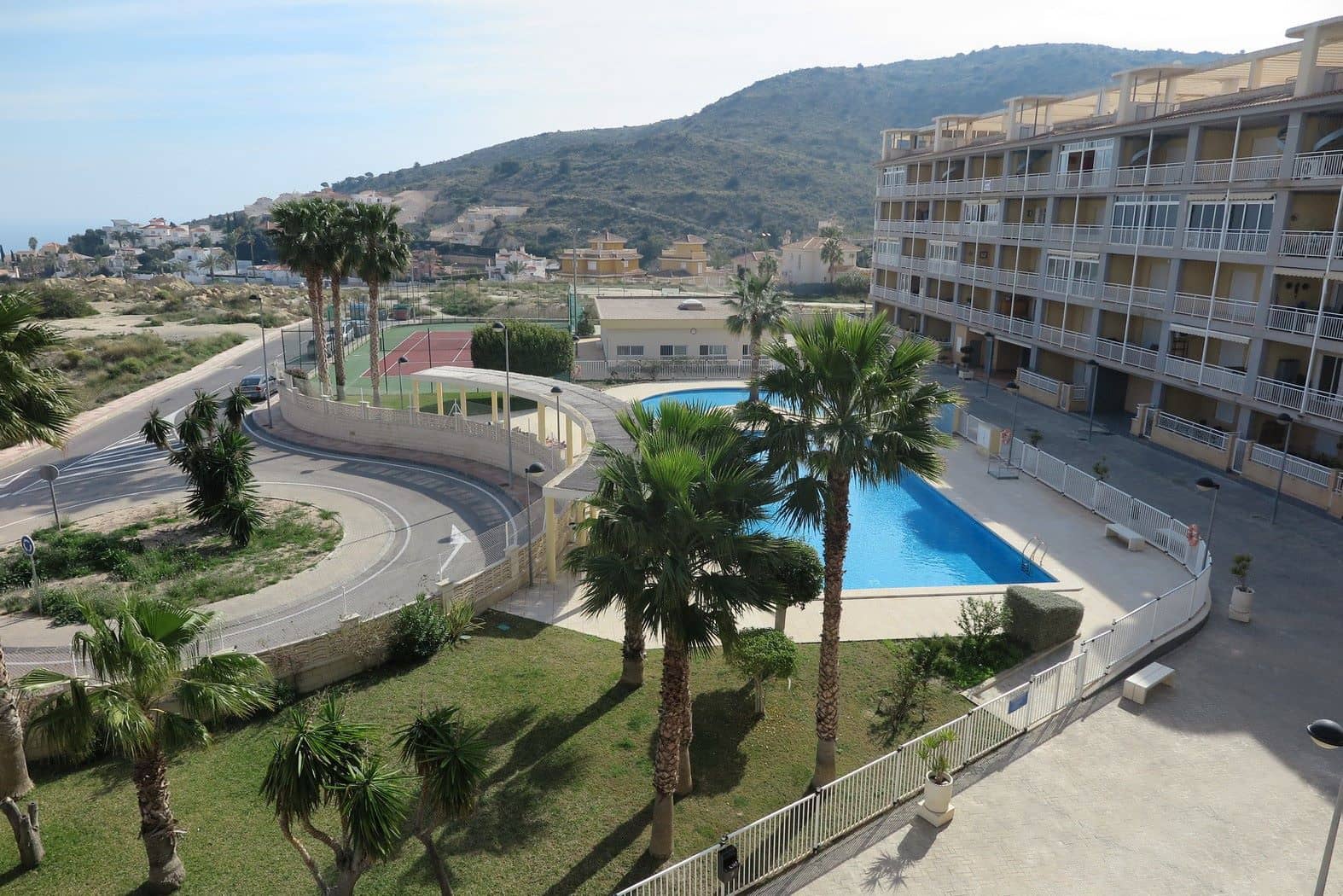 Apartamento de 3 habitaciones en El Campello en venta con piscina garaje - 260.000 € (Ref: 9435965)