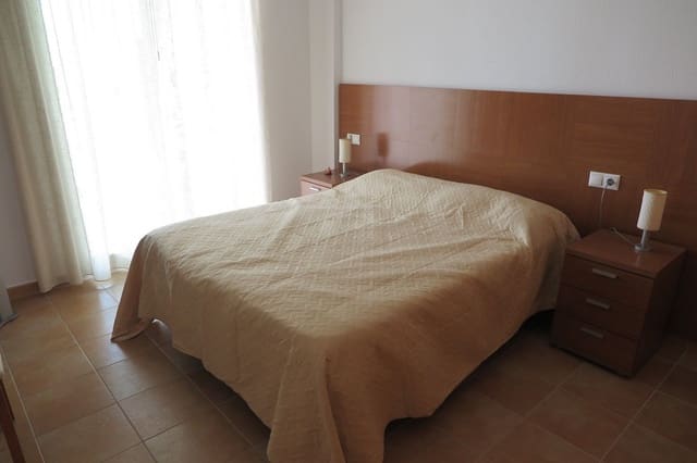 Apartamento de 3 habitaciones en Cala d'Or, El Campello en venta con piscina garaje - 260.000 € (Ref: 9435965)