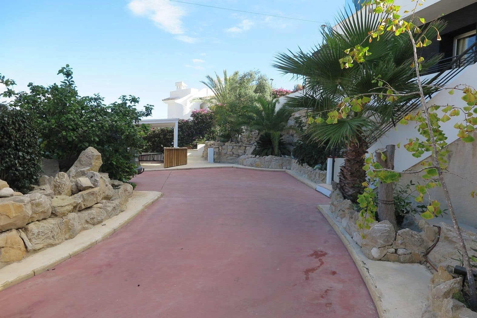 4 bedroom Villa for sale in El Campello with pool garage - € 849,000 (Ref: 9439577)