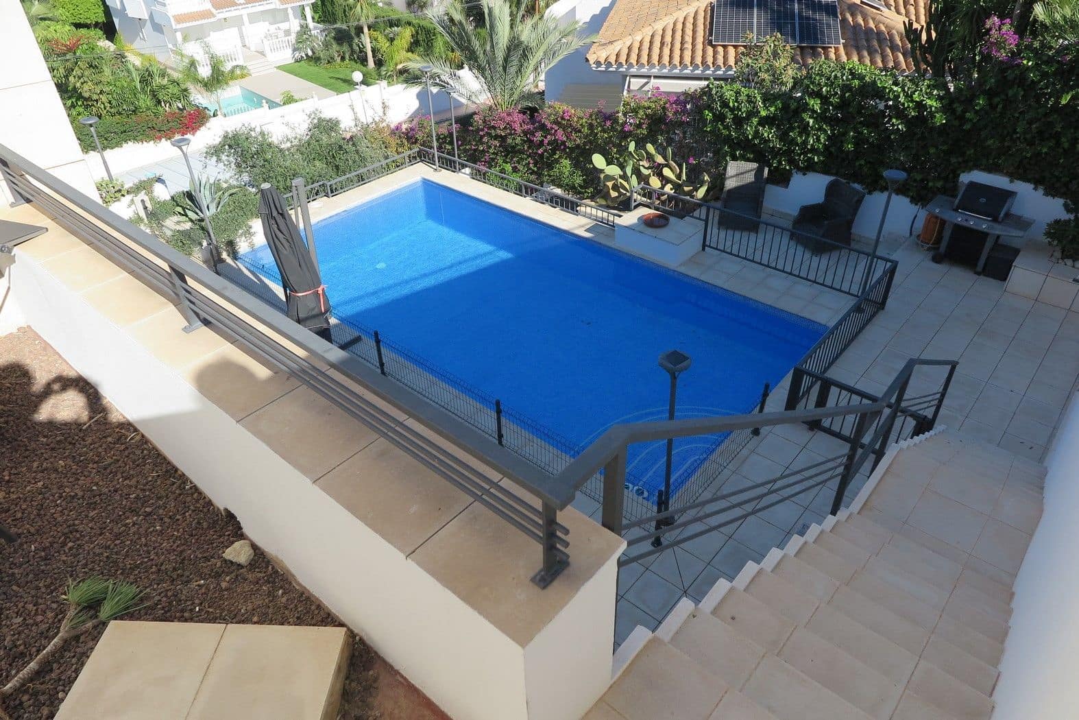 4 bedroom Villa for sale in El Campello with pool garage - € 849,000 (Ref: 9439577)