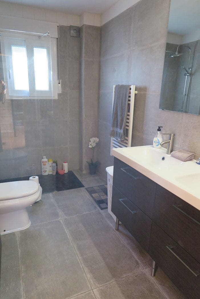 3 bedroom Villa for sale in El Campello with pool - € 499,000 (Ref: 9488217)