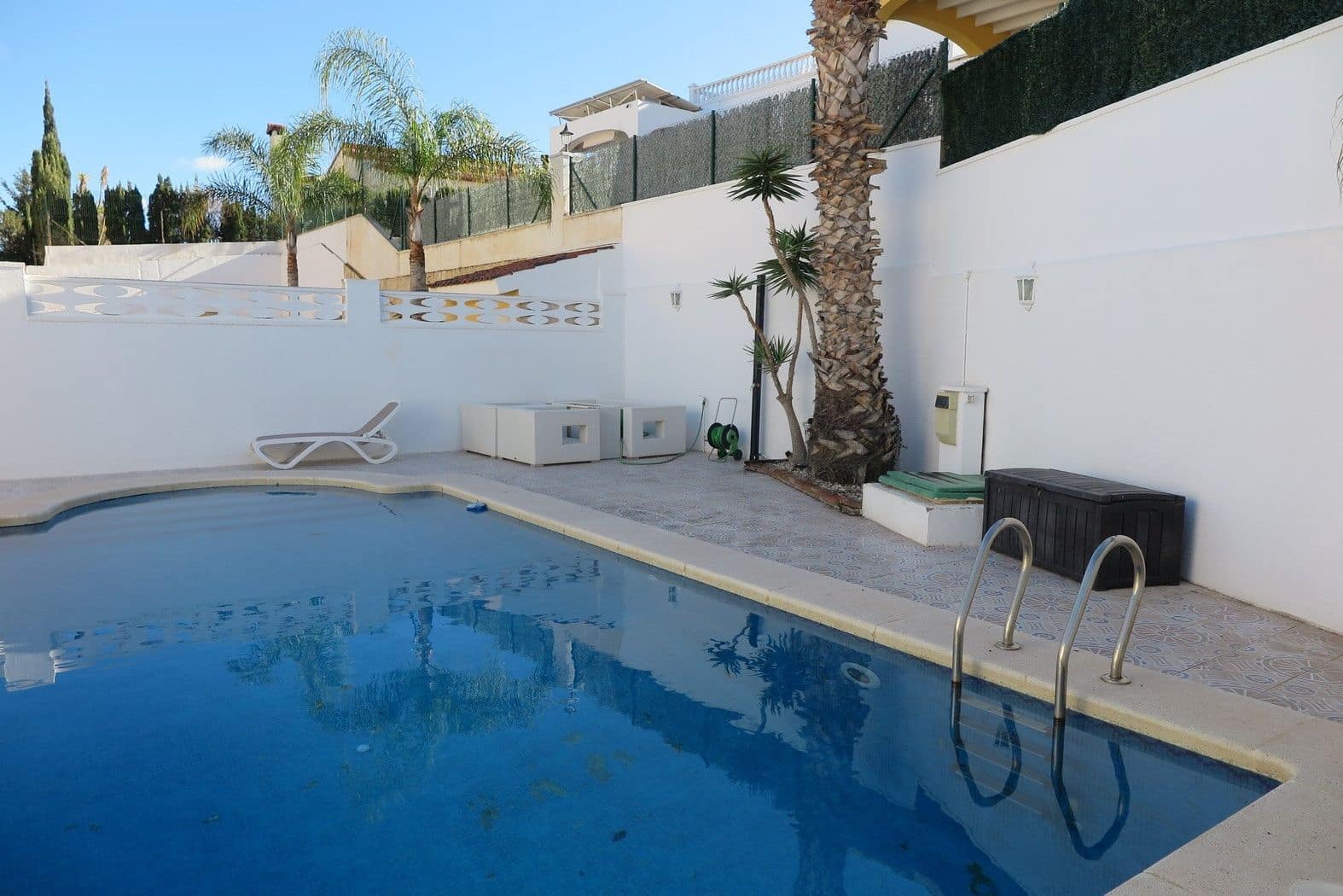 3 bedroom Villa for sale in El Campello with pool - € 499,000 (Ref: 9488217)