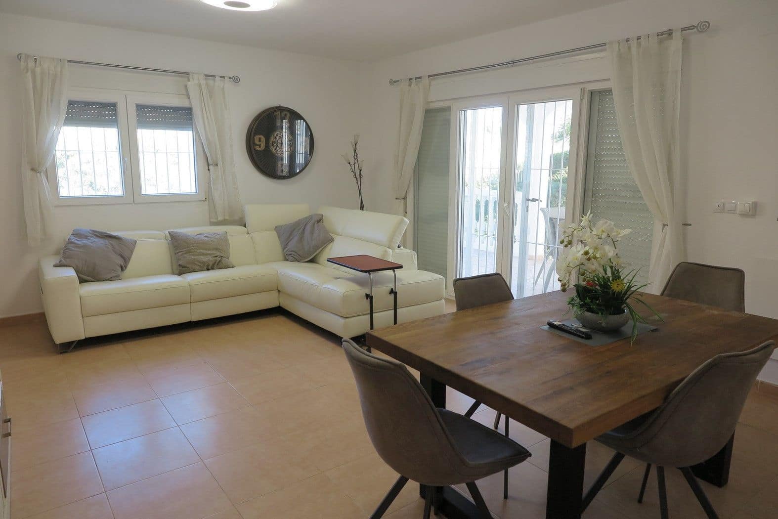 3 bedroom Villa for sale in El Campello with pool - € 499,000 (Ref: 9488217)