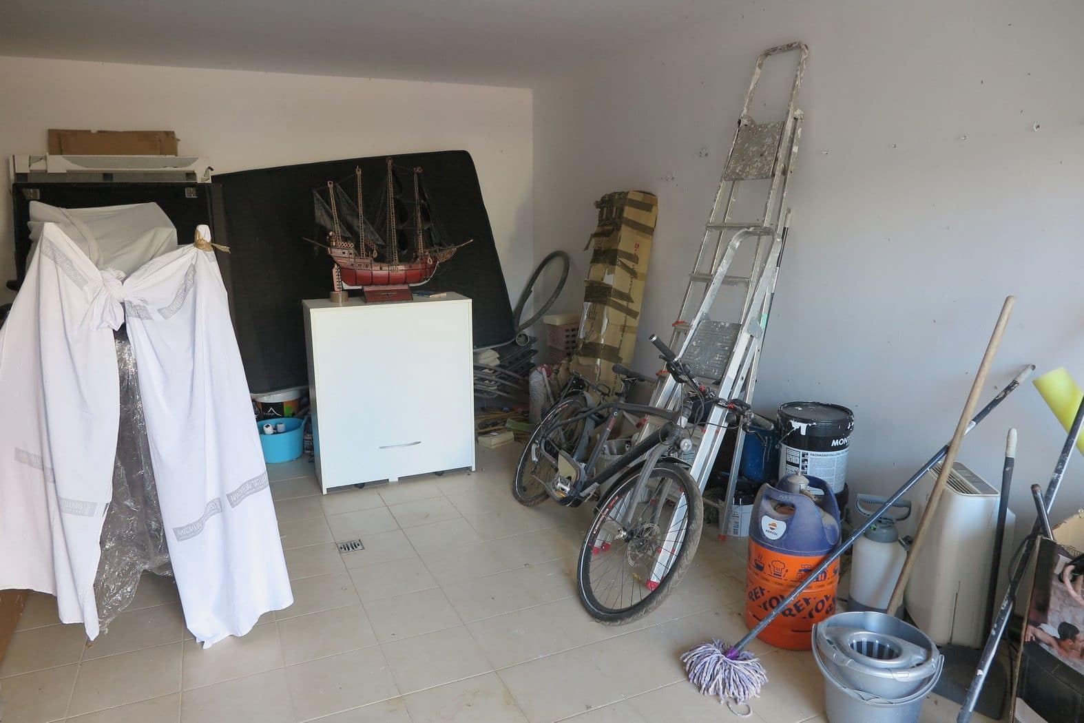 3 bedroom Villa for sale in El Campello with pool - € 499,000 (Ref: 9488217)