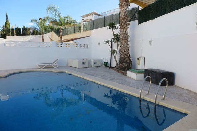 3 bedroom Villa for sale in El Campello with pool - € 499,000 (Ref: 9488217)