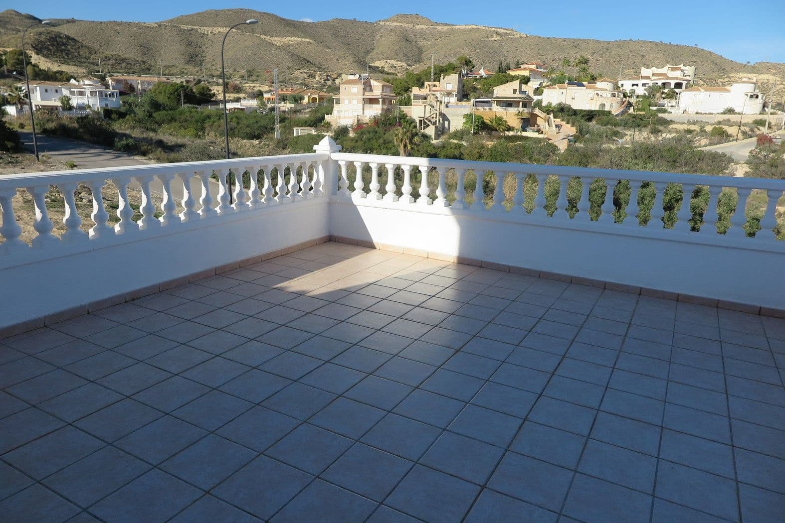 3 bedroom Villa for sale in El Campello with pool - € 499,000 (Ref: 9488217)