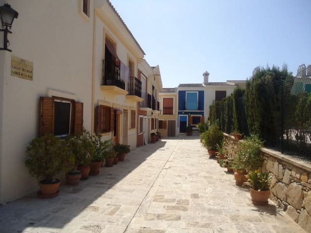 2 slaapkamer Bungalow te koop in Cala d'Or, El Campello met zwembad - € 309.000 (Ref: 9777728)